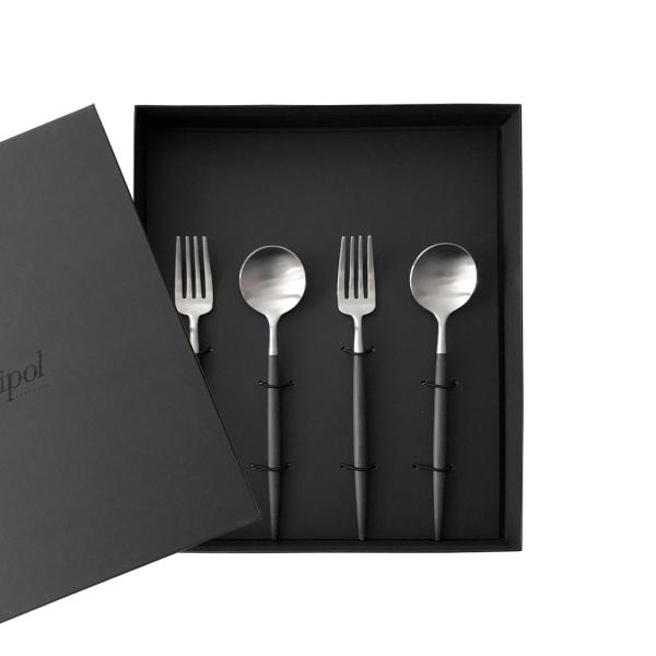 【ショップレビュー投稿大募集！】ブランド : Cutipol(Portugal)セット内容 : デザートスプーン×2、デザートフォーク×2 (Cutipolオリジナルボックス入り)サイズ : デザートスプーン/180 mmデザートフォーク/...