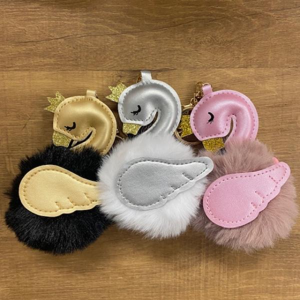 スワンキーホルダー 白鳥の湖　バレエ　発表会 キーチャーム　プレゼント　白鳥