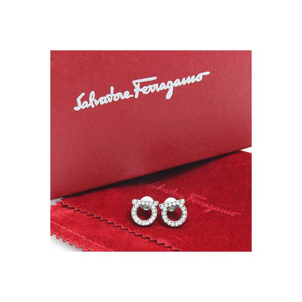 美品　Salvatore Ferragamo サルヴァトーレ　フェラガモ　ピアス サルバトーレフェラガモ Salvatore Ferragamo SALVATORE