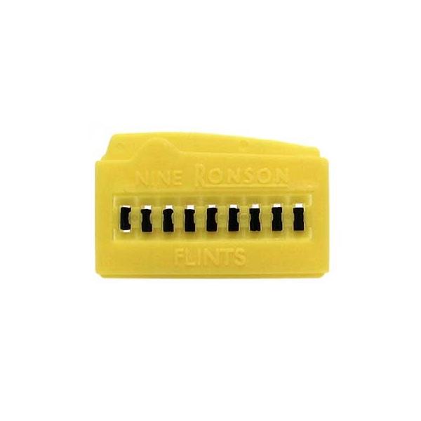 ロンソンのフリント式ライター用の純正フリントです。■ブランド名：　RONSON ロンソン■容量：　9個入りご注意下さい商品画像の色合いにつきましては、撮影及び閲覧に使用になる機器の種類や設定の違いにより、実物を100％再現出来ない場合がござ...