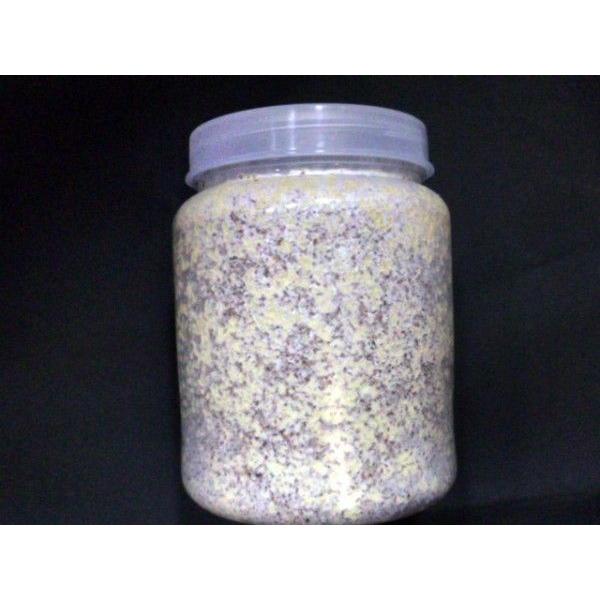 ◎この商品は工場直送のゆうパックチルド冷蔵便　にてお届させて頂きます。◎使用方法：フタをあけ表面のオガを肩の部分まで取り除き　スプーン等で真中辺りまで堀り幼虫と食痕を一緒に入れて　フタをして下さい。◎用途：メソトプス、オウゴンオニ等の初2令...