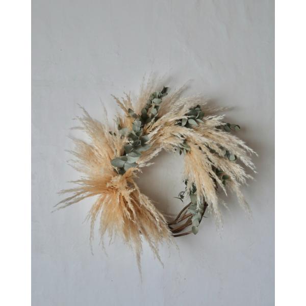 ナチュラルで優しいドライフラワースリースの魅力を徹底解説