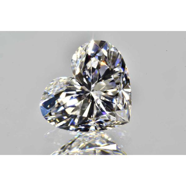 タイプ2A ハートシェイプカット ダイヤモンド 0.4カラット Dカラー