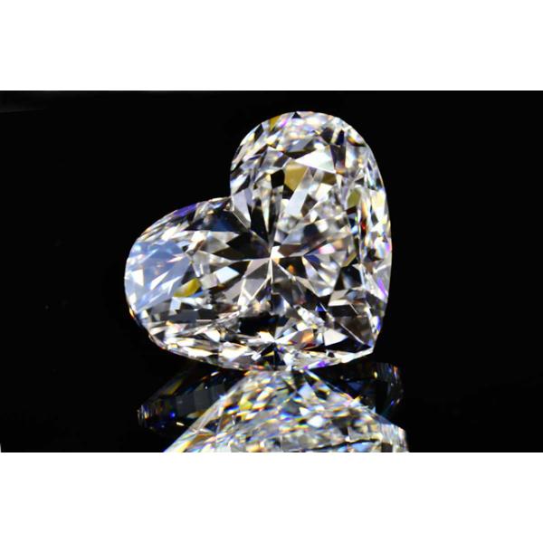 ハートシェイプカット ダイヤモンド 0.7カラット Gカラー インター