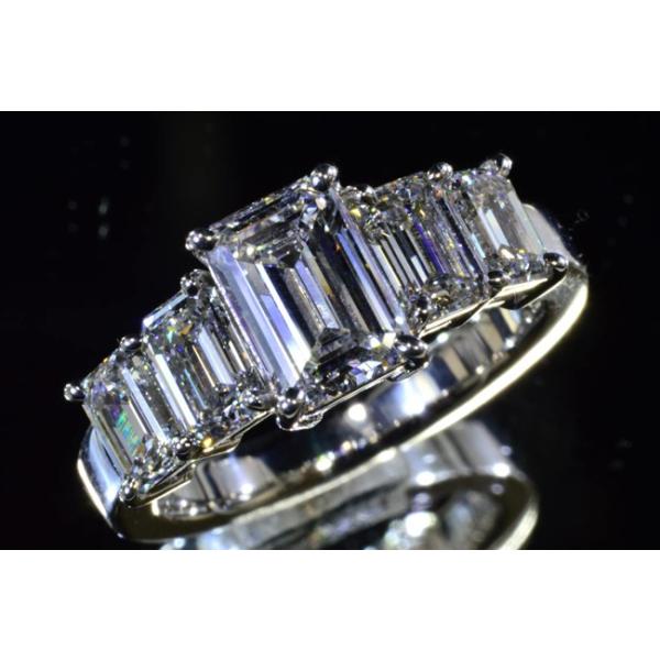 エメラルド　ダイヤモンドリング鑑定書付き エメラルド リング 1.06ct 脇石ダイヤモンド 1.137ct(Total