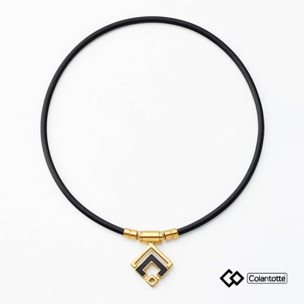 ＜ご注意＞開封後の返品、交換は一切お受けできません。＜商品説明＞「α ARAN」は磁束密度が65mTとTAOシリーズの中で磁力が最も強く、より高い効果が期待できます。 また菱形のアラン模様をモチーフに設計されたトップは、コラントッテの「C」...