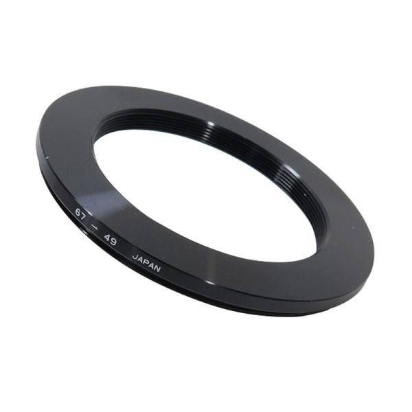 内径67mmを49mmにステップダウンする変換リング。究具04・MCA-1につなぐ場合に使用します。