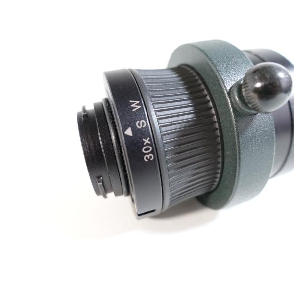 商品説明スワロフスキー　STS/STXシリーズスコープ用の30倍単焦点ワイドアイピースです。切れ味では定評のある、生産終了となった今では「幻の接眼レンズ」となりました。接眼レンズ本体にTurboAdapterSW1が装着された状態で出品しま...