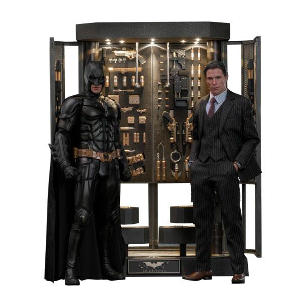 ホットトイズ ダークナイト ライジング バットスーツ格納庫＆ブルース・ウェイン ダークナイト ライジング』バットスーツ格納庫とブルース・ウェインが1