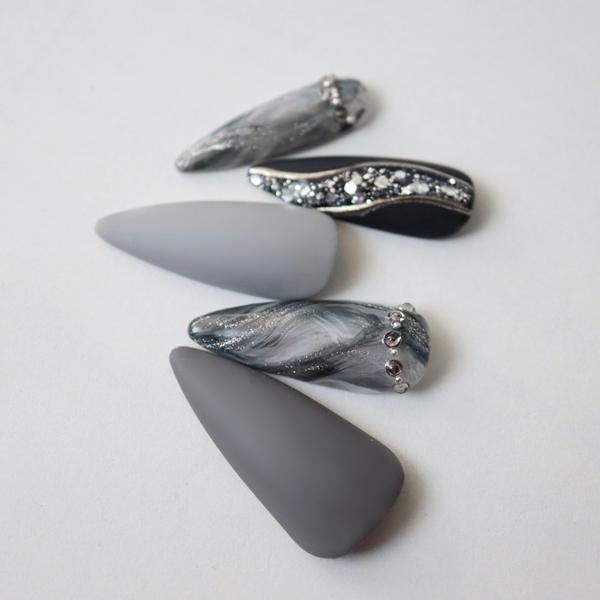 ジェルネイルチップ ハンドメイドネイルチップ モノトーンニュアンス