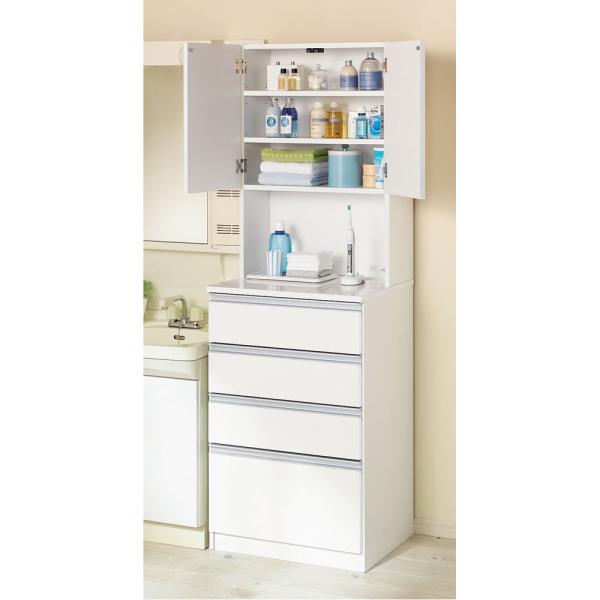 水回りでの使いやすさとコンセント付きが便利な洗面所チェスト●清潔感のある光沢ホワイトを前面と天板を使用した洗面所収納です。●幅は44.5cm、59.5cm、75cmの3タイプ。●圧迫感のないロータイプ（高さ92cm）と扉収納付きのハイタイプ...