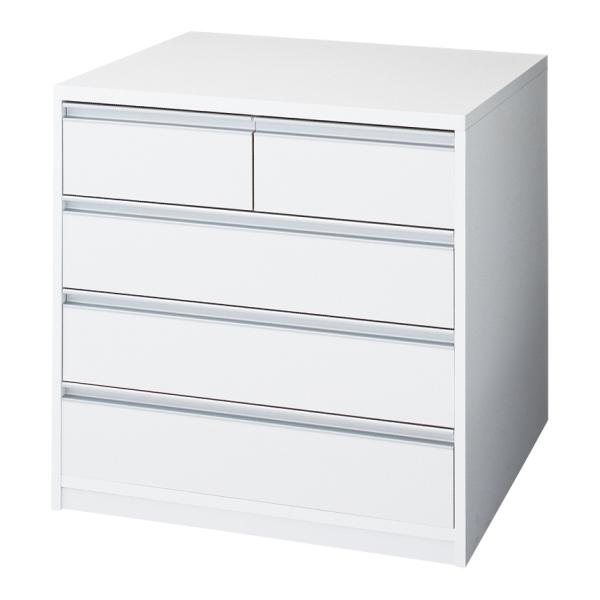 前面・天板の光沢感が美しい、隠しキャスター付きクローゼットチェスト。◆ポイント◆◎全段に地板付きの総地板タイプ引き出し下の地板が奥まで入っているので、引き出す際衣類の巻き込みを防止します。◎キャスター付きで移動楽キャスターを取り付けなくても...