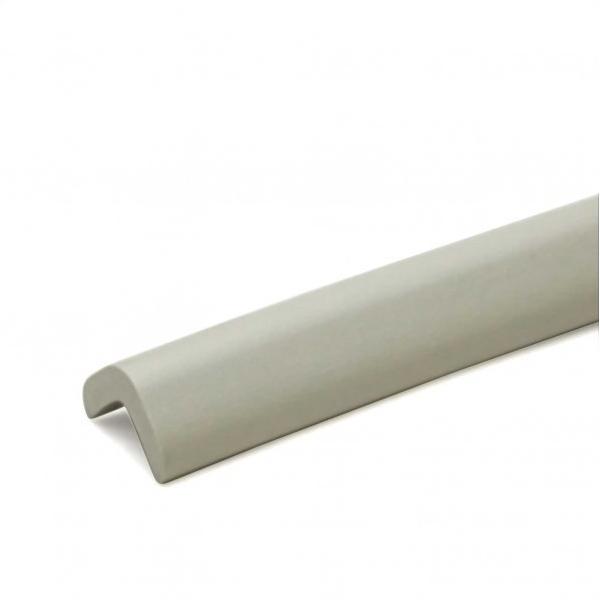 【商品説明】 どんな場所でも使える衝撃吸収材！ NBR(発泡ゴム)製 非常にやわらかくて弾力性のある素材で、ぶつかりの衝撃を吸収します カーポートのコーナーに最適  【用途】 カーポートのコーナーなど柱や角のぶつかり防止に  【材質】 NB...