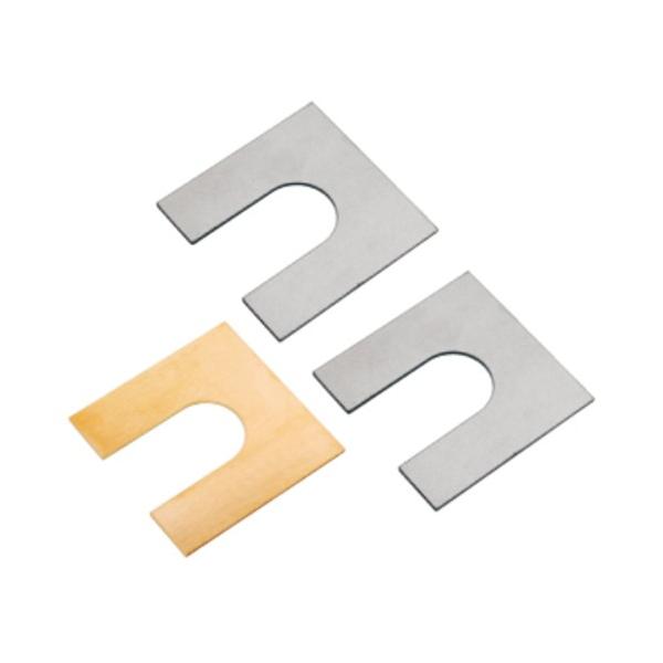 商品画像はイメージ画像です。実際とは異なる場合がございます。 ■特徴 ピローブロックの高さ調整にご使用いただけます。  ■仕様 ベース用シム（1溝）   【入数】 1点 PF209020