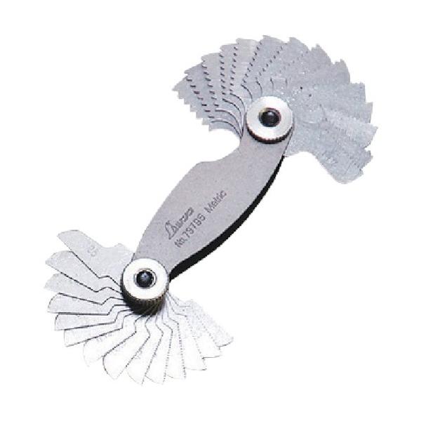 ■特徴 リーフに山と山のピッチを表示しています。  ■用途 一般的なネジのピッチ測定に。ミリ用。  ■材質 本体：炭素工具鋼  ■注意点 サビ防止の為、使用後は汚れをキレイに拭き取り、油を塗布し、保管して下さい。   【入数】 1点 73795