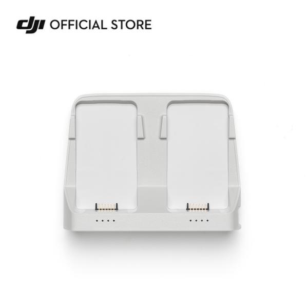 バッテリーの保管と充電が可能です。DJI 65W ポータブル充電器と併用することで、わずか70分で2つのインテリジェント フライトバッテリーを同時にフル充電できます。※ドローン本体は付属していません。「関連情報」DJI Flip パラレル充電ハブ