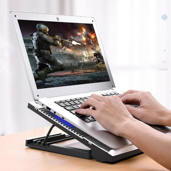 最大17インチまでのラップトップに対応したラップトップスタンドともしても使えるクーリングファンです。USBポートｘ2（１ポートは本体接続用）とファンの回転調整ダイヤルを搭載。4段階のスタンド角度調整が可能。