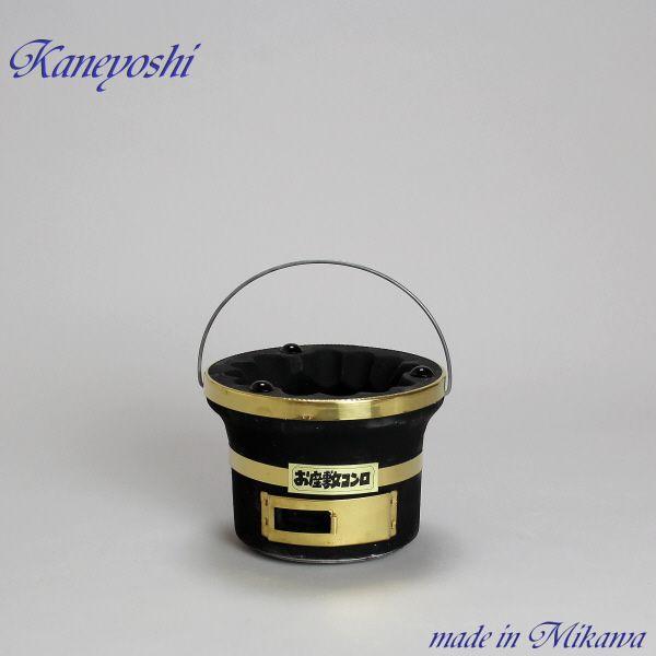 【サイズ】　【幅】 約 １５cm ×【高さ】 約 １２cm　【重量】　　ｋｇ燃焼効率を高め、火持ちのよい炭火コンロ。昔ながらの日本の炭火の味をじっくりと味わってください。金具に【真鍮】を使っていますので、錆びにくいです。大きさは、木炭＞卓上...