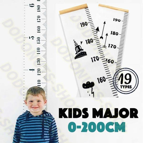 移動可能な壁に掛けるタイプのお洒落な身長計です。赤ちゃんから大人まで測れる0cmから200cmまでの目盛り付き♪お子様の成長記録にいかがですか☆【サイズについて】画像をご参照ください。【カラーについて】生産ロットにより柄の出方や色の濃淡が異...