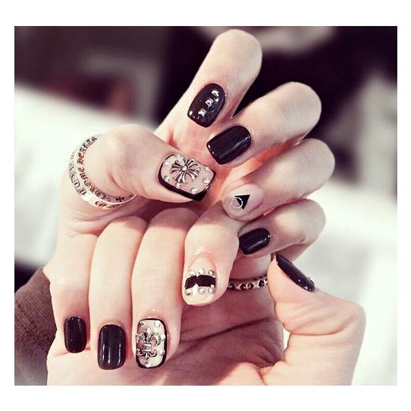 ネイルチップ ネイル つけ爪 ネイルアート スタッズ ゴシック ロック Nail 04 毒いちご 通販 Yahoo ショッピング