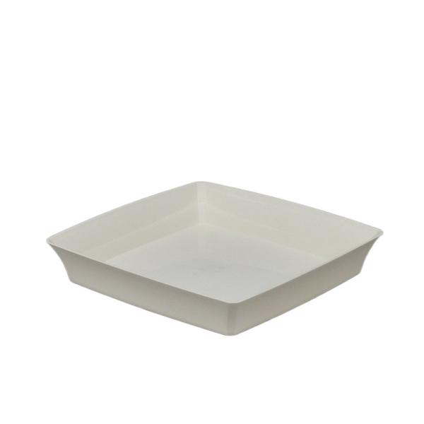 グラシアプレート 170型 ホワイト アップルウェアープラスチックの特徴を活かした高級感のある光沢仕上げ。シックで落ち着きのあるインテリアや、ダーク色の観葉植物によく合います。スタイリッシュなスクエアデザイン。グラシアポットに合わせて、植物...