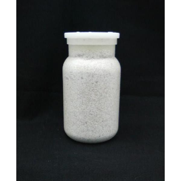 選別されたクヌギ生オガ100％使用！生オガの粒子は中粗粒子約60％、微粒子約40％で初令から前蛹・羽化まで、どのタイプの幼虫にも対応できる粒子配分にしました。ブロックを崩してボトルに詰めなおした二次発菌の菌糸ボトルです。（二次発菌させた方が...