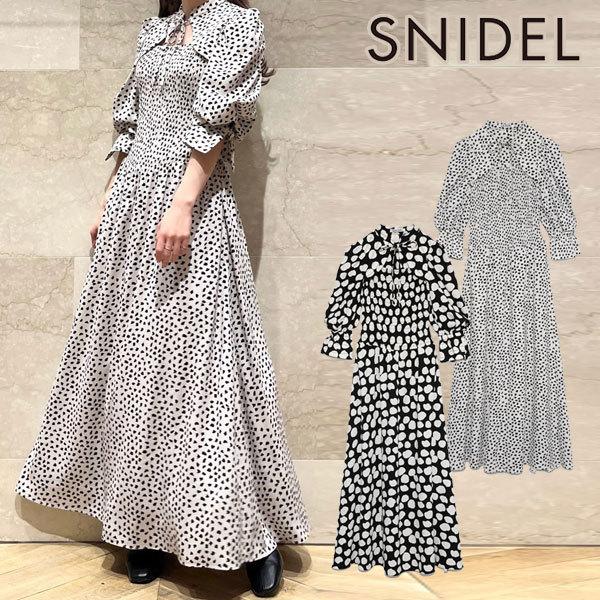 スナイデル SNIDEL 21秋冬2nd デコルテオープンドットプリントワンピース レディース ワンピース ロング丈 フレア 七分袖 ドット 水玉  総柄 肌見せ