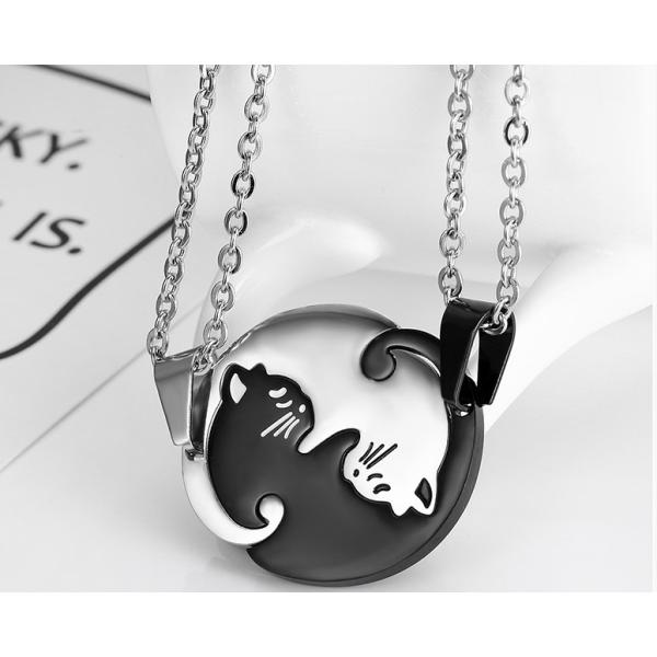 猫卍ペアネックレス 猫好きさんにぴったり シルバー＆ブラック 肌に