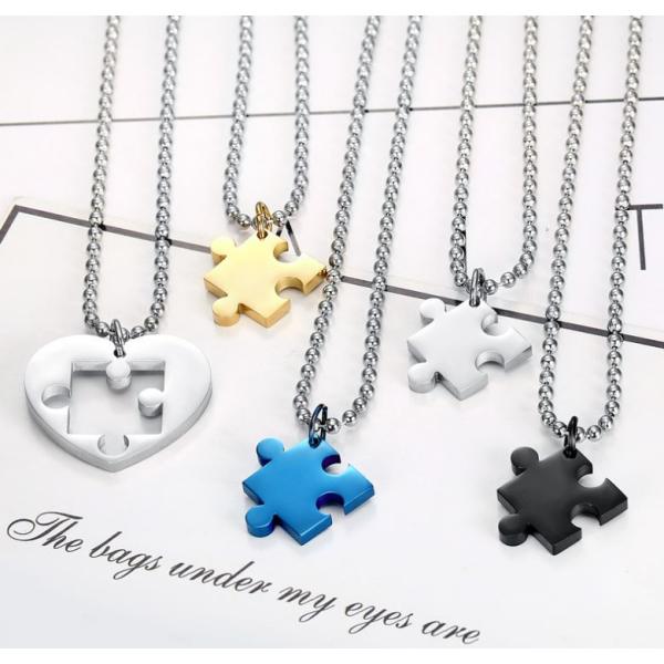 ご覧いただきましてありがとうございます(^^)こちらは、ジグソーパズルがモチーフのおしゃれなペアネックレスです。ハート型が可愛い(*^^*)ジグソーパズル好きなカップルやご夫婦にピッタリです(^^♪シルバー×ゴールドシルバー×シルバーシルバ...