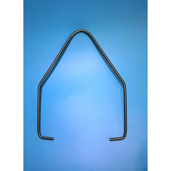 定木やヌキ板の仮止めや固定に使用する左官パッキンです。釘打ち前にこの金具で止めておくと作業効率が上がります。寸法：画像参照