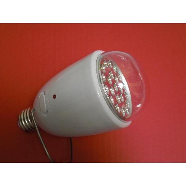 LED電球（３個入り)　口金２６ｍｍ/未使用/特価のため箱いたみキズ汚れ等はご了承ください/ACスイッチでお使いください/充電機能はありません