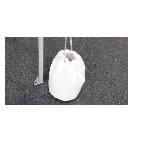 《仕様》●材質： PVCターポリン●カラー： 白●容量： 15kg(最大)※砂は付属しておりません。 《特長》●15kgまでの砂を入れて使用する、お手軽な風対策用品です。