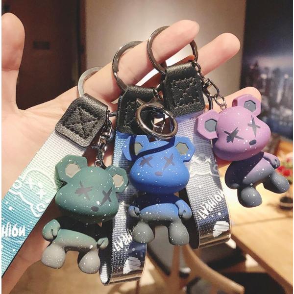 Bobbydazzler くまキーチャーム 素敵な Bobbydazzler くまキーチャーム キーホルダー・アクリル