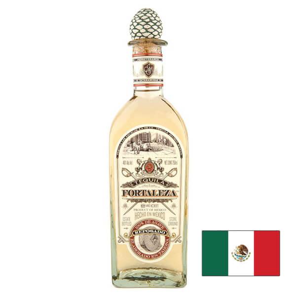 伝統を継承し、手間を惜しまない100％アガベのプレミアムテキーラ『フォルタレサ レポサド』フォルタレサ レポサドは蒸溜後、チャーしたバレルで6〜9ヶ月間熟成し、ボトリングされます。【テイスティングコメント】色：ペールイエロー。香り：グレープ...