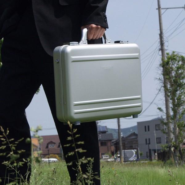 rWlXobO Y 50 40 30 20  A^bVP[X A~ A4F 42cm V_[xgt BROMPTON 21200