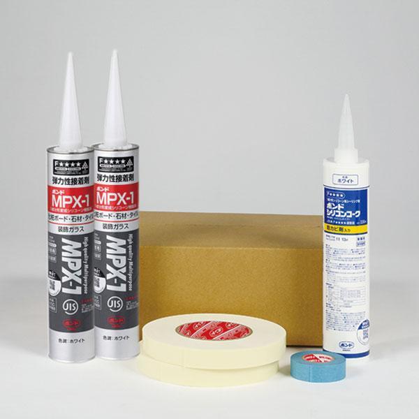 ※パニート・モザイコの施工には必ず専用接着剤セットをご使用ください。【内容】テープ2巻、接着剤2本、マスキング1巻、 コーキング剤1本【材質】テープ：アクリル系粘着剤両面テープ接着剤：ウレタン樹脂系接着剤【サイズ・容量】テープ：厚さ1mm×...