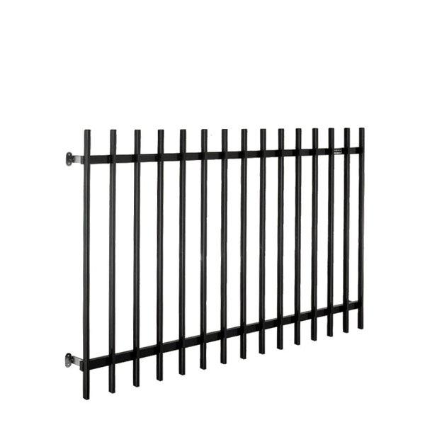 当店では窓サッシの防犯対策に効果的な面格子をお安いお値打ち価格を心掛けて販売しております。面格子(めんごうし)は、窓からの侵入を防ぐ「防犯」やプライバシー保護の「目隠し」のために窓の外側に設置される部材です。一戸建てではキッチンやトイレ、浴...