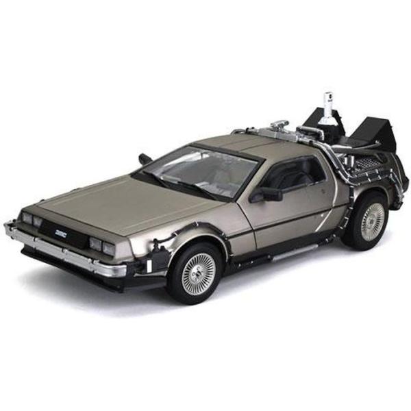 Sun Star 1/18 デロリアン BACK TO THE FUTURE Part 2 DMC-12 模型 ミニカー 映画 モデル バック トゥー ザ フューチャー 国際貿易 2710