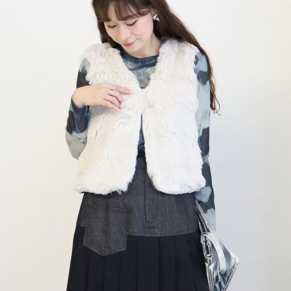 フェイクファー ベスト レディース 無地 ショート丈 秋冬 アウター ジレ ふわふわ もこもこ おしゃれ 重ね着 体型カバー 防寒