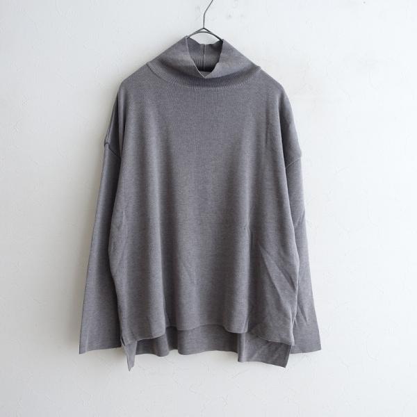 OUR 洗えるきれいめタートルニット 　　試着のみ　ネイビー OURHOME 洗えるきれいめタートルニット 試着のみ ネイビー 水辺