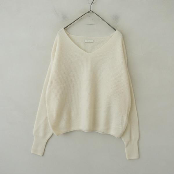 美品✨ラウンジドレス　ウール100% 洗える　Ｖネックニット　オーバーサイズ　F 美品✨ラウンジドレス ウール100% 洗える Vネックニット オーバー