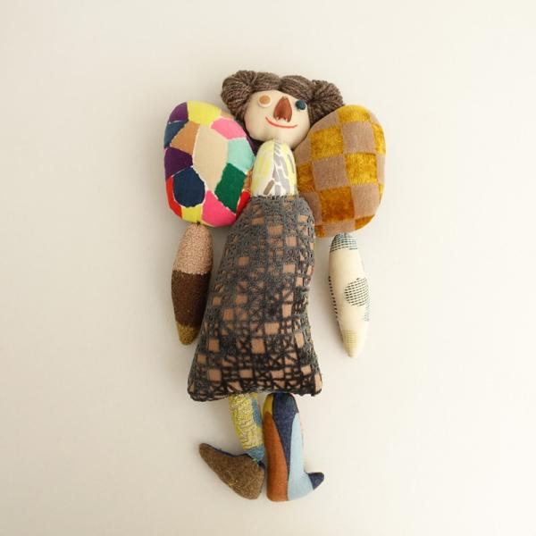 ミナペルホネン ⚮̈﻿ patchちゃん 人形 ぬいぐるみ ミナペルホネン / mina perhonen patchちゃん ぬいぐるみ 人形 中古