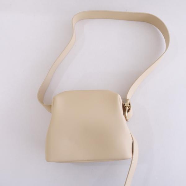 美品/定価4.6万】オソイ OSOI *MINI BROTショルダーバッグ*ベージュ