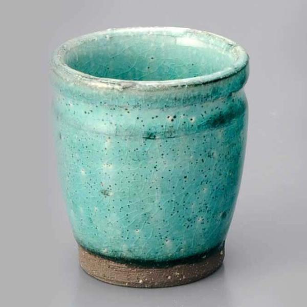 お気に入りのお酒を、お気に入りの徳利とぐい呑みで一献。お酒が好きな方にはたまりません。父の日や誕生日などのプレゼントにもおすすめです。サイズ: 5.5 x 高さ 6.5cm生産:日本製　※ご注文に関する注意事項※こちらの商品は取り寄せ品のた...