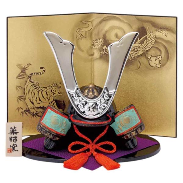 コンパクト陶器製五月人形で季節を彩る