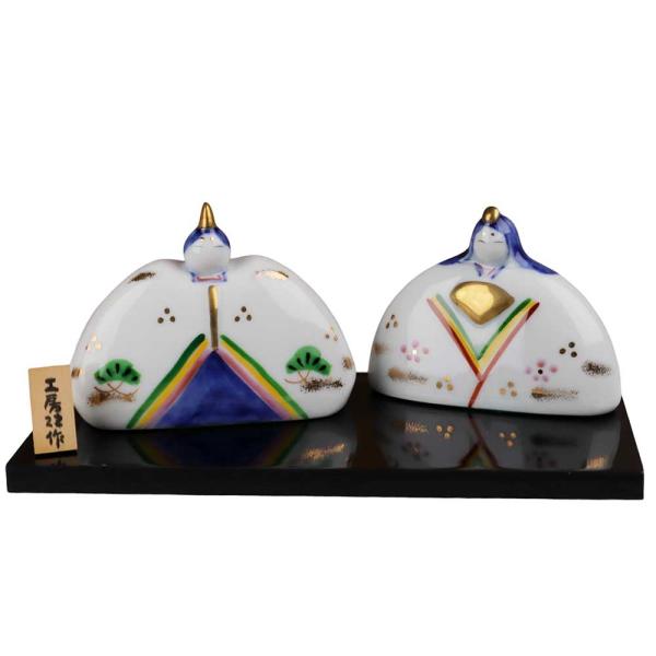 土の優しさ溢れる雛人形です。マンションやアパートなどで大きなひな壇はいらないという方、また玄関先にちょっと飾りたいという方には特にお勧めです。ご自宅用にももちろん、プレゼントとして贈り物にしても喜ばれると思います。サイズ: 高さ 男:7.5...