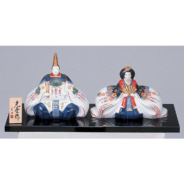 [Release date: February 28, 2022]陶器の雛人形です。雛祭りにマンションやアパートなどで大きなひな壇を飾ることができない方、また玄関先にちょっと飾りたいという方などに特にお勧めです。自宅用にももちろん、プレゼン...