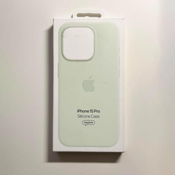 iPhone Apple アップル 純正 15 Pro シリコンケース・ソフト