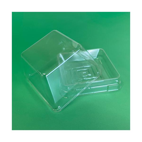 本来は出来上がった和菓子を冷凍保存するために作られたカップです。そのまま冷凍保存できます。このカップに入れて保存すれば、解凍した時に、お菓子には露がつきませんので、できたてのように美味しく解凍することができます。また、積み重ねることができま...