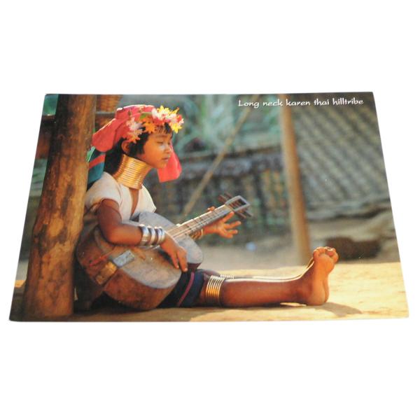 タイ・山岳民族の人々や風景を映した素朴な風景.農村風景とてもきれいな写真プリントのポストカードです。■全体の大きさ縦:15.2cm 横:10.5cm重さ:5.2g■ご注意点アジアのポストカードです。経年劣化等により四隅の角がつぶれている裏面...